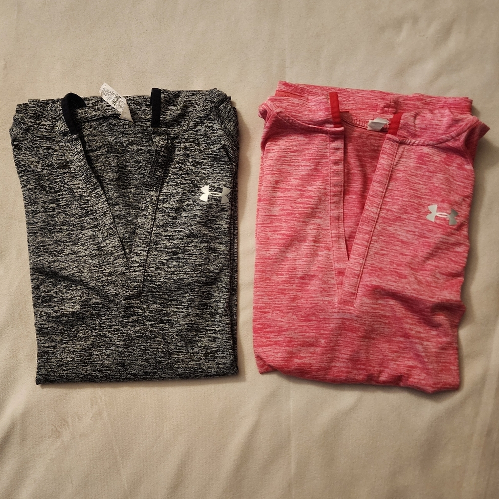 2 pack Women’s Under Armour V-neck Hooded Loose Fit HeatGear Tops